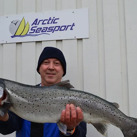 Arctic Seasport 3* Løding
